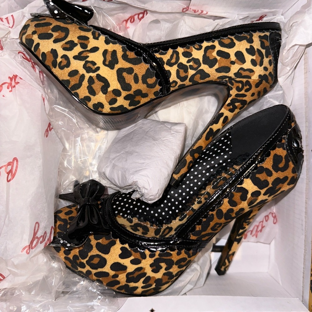 Ellie Cheetah Bow Heels